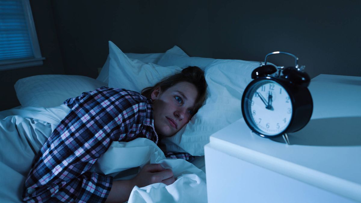 La ciencia explica por qué hay personas que se despiertan justo antes de que les suene la alarma