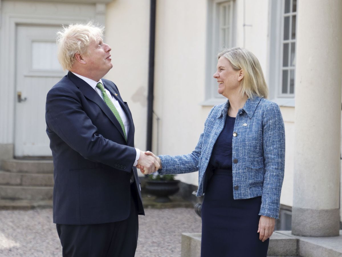 Foto: Boris Johnson junto a Magdalena Andersson. (EFE/Christine Olsson)