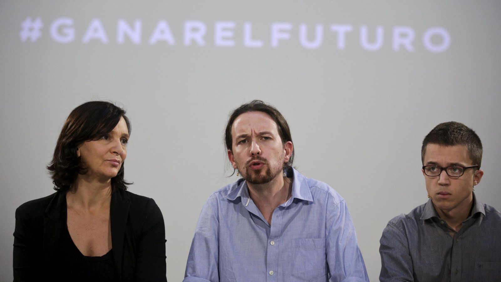 Foto: Pablo Iglesias, junto a Carolina Bescansa e Íñigo Errejón durante la presentación del equipo de campaña para el 20-D. (Reuters)