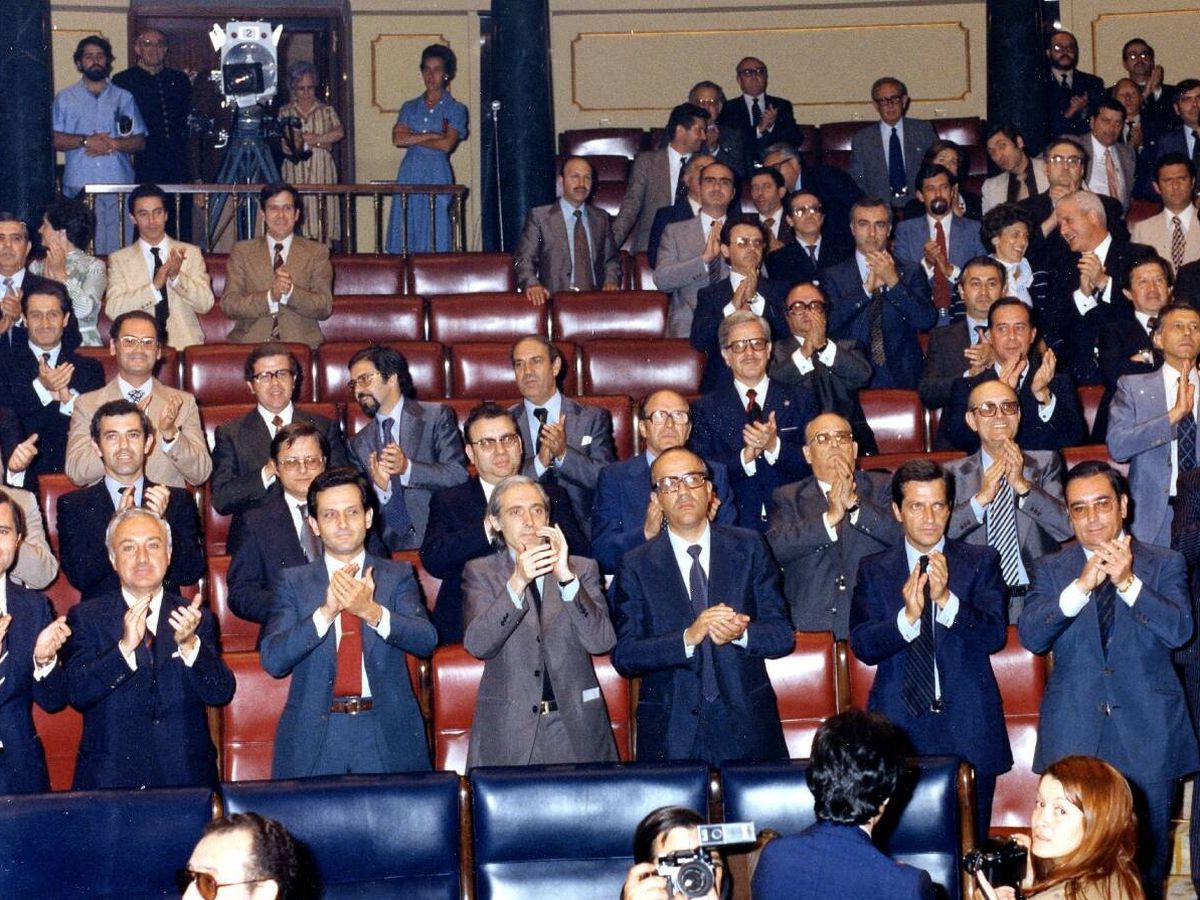 Foto: Adolfo Suárez en el Congreso en la primera legislatura de 1977. (Congreso de los Diputados/M. Povedano)