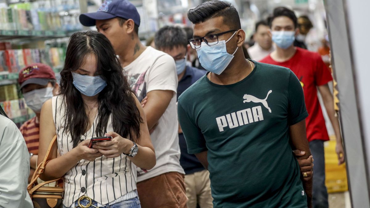 El coronavirus de China dispara la compra de mascarillas... pero no van a protegerte
