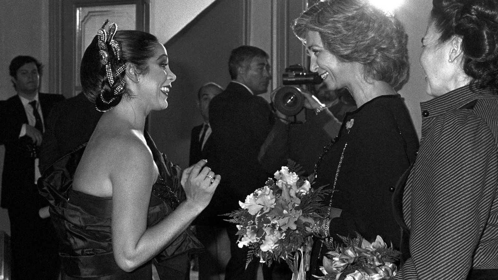 Foto:  Isabel Pantoja y la reina Sofía, en el histórico concierto. (EFE)