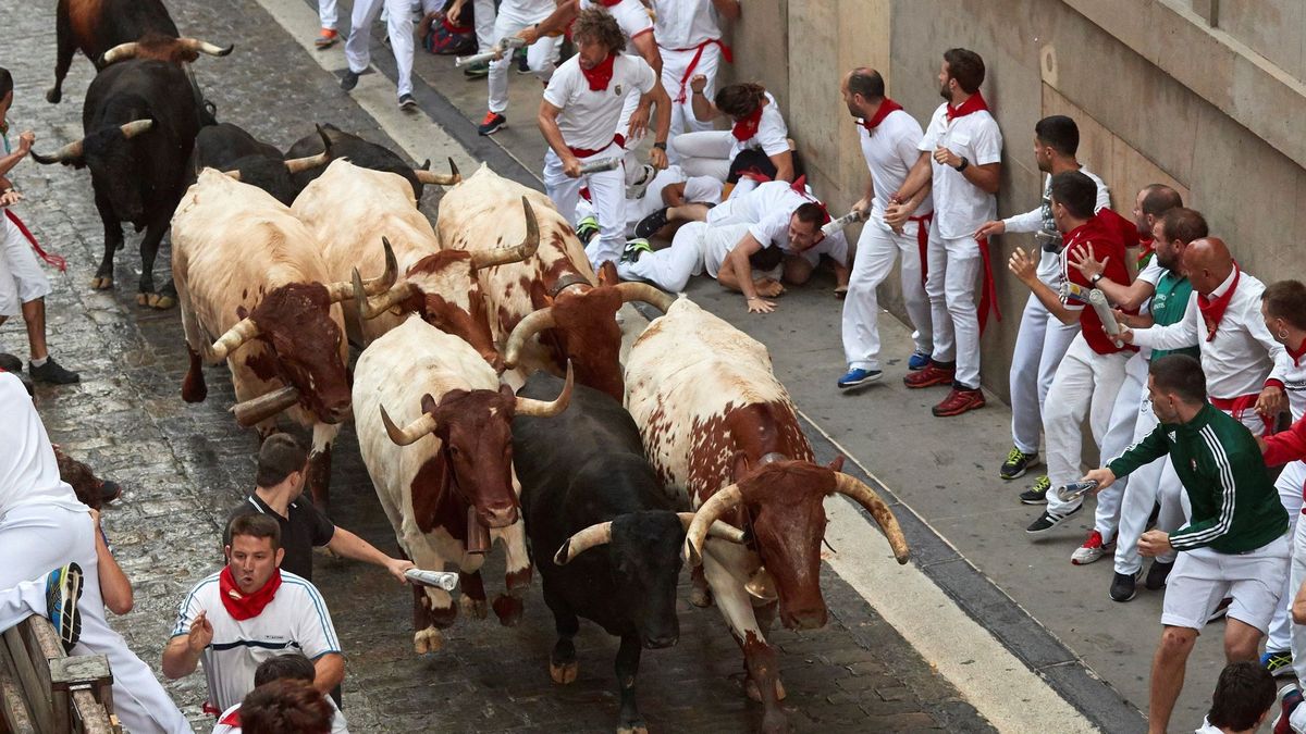Sexto encierro de San Fermín: rápido y limpio con los toros de Victoriano del Río