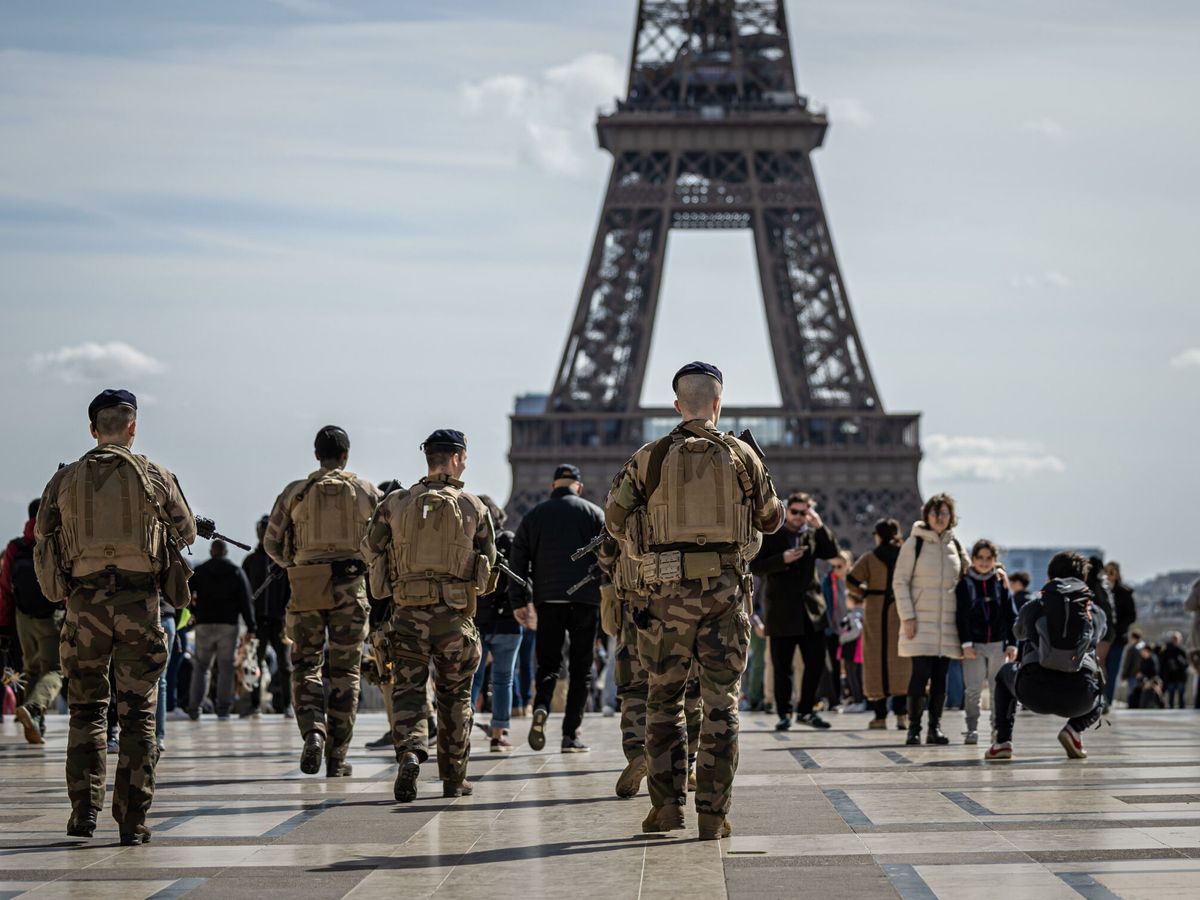 Foto: Francia aumenta su nivel de alerta terrorista después de los ataques en Moscú. (EFE/Christophe Petit Tesson)