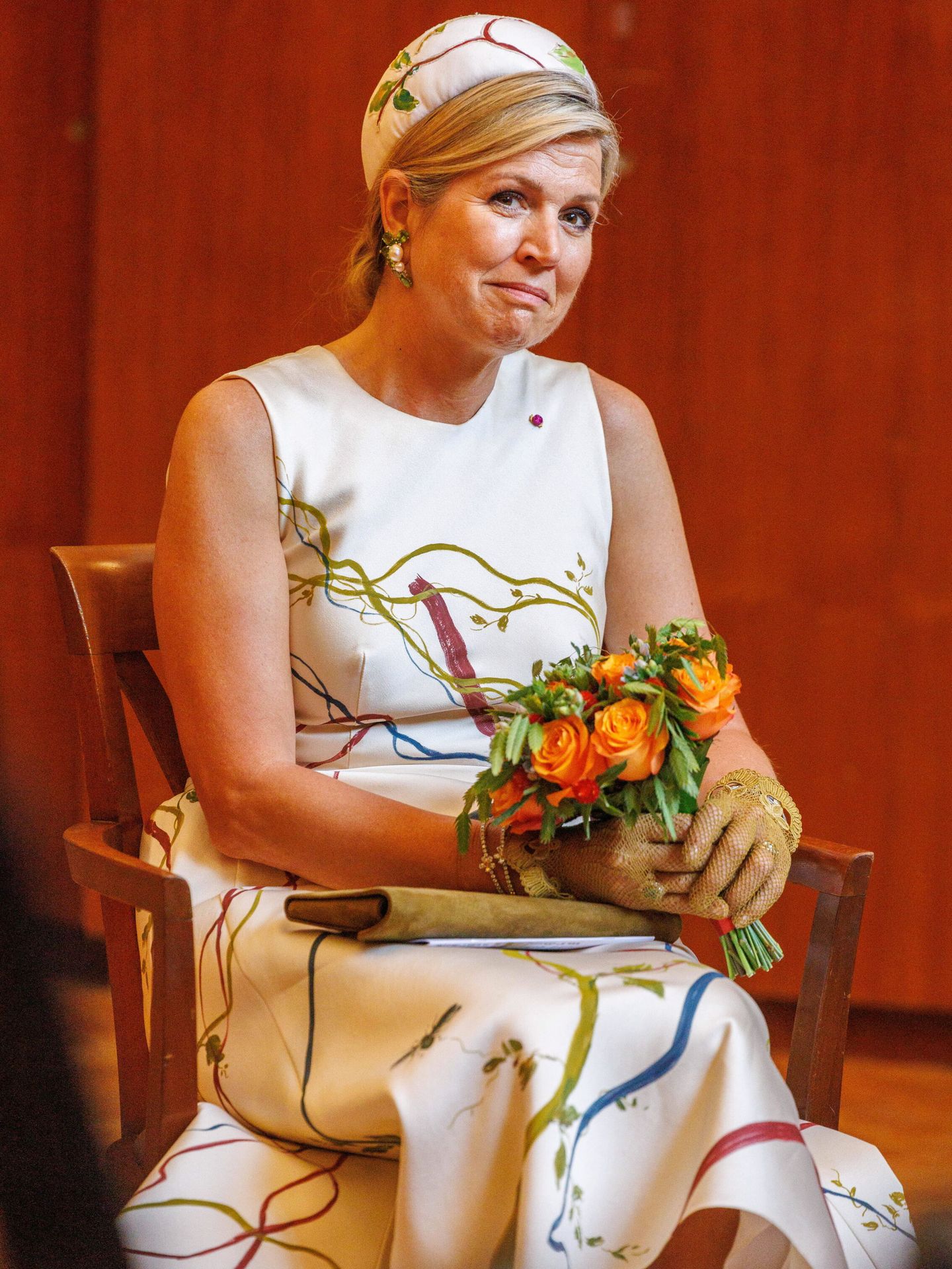 La reina Máxima de Holanda, con su vestido reciclado. (EFE/Olivier Matthys)