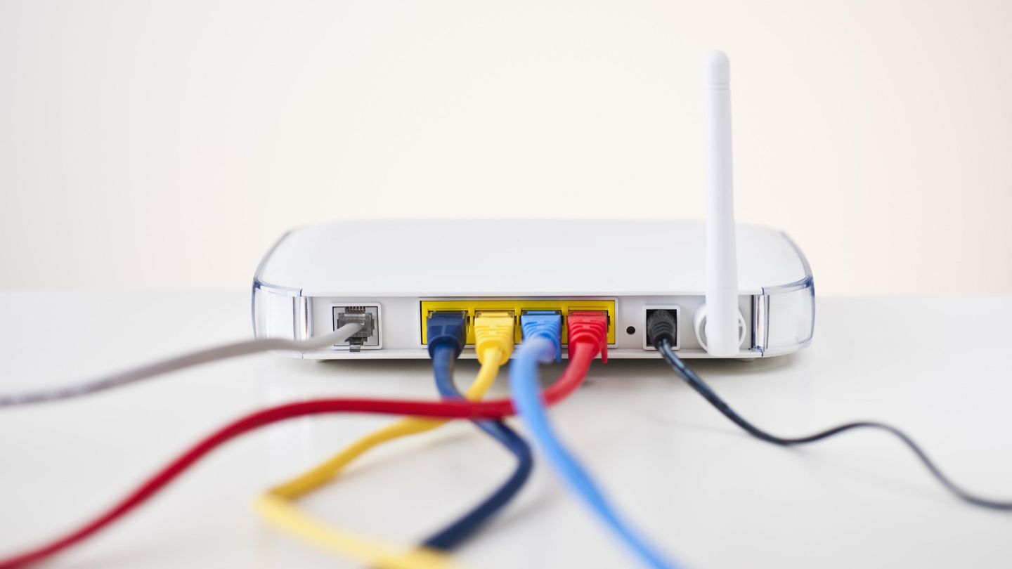 Router --- Image by © Tetra Images/Corbis