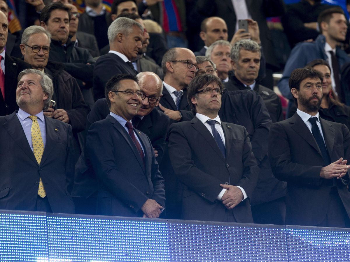 Foto: Josep Maria Bartomeu y Andrea Agnelli, en el palco del Camp Nou. (EFE/Quique García)