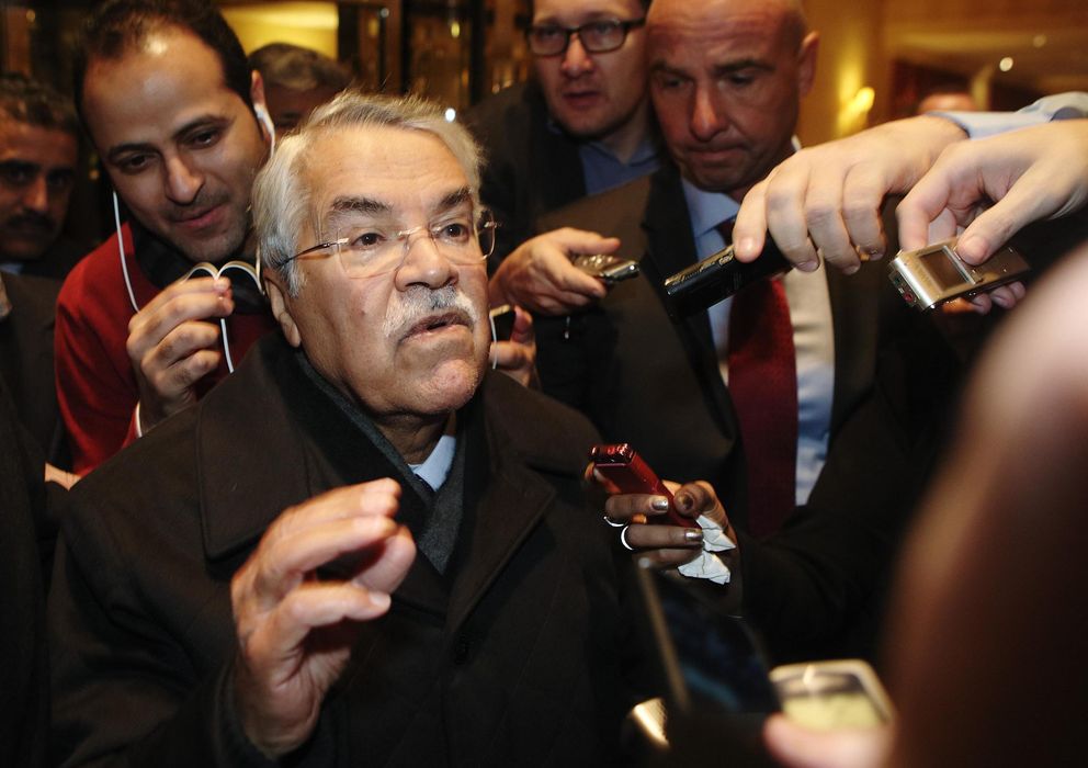 Foto: Al-Naimi, ministro de petróleo de Arabia Saudí, a la entrada de la reunión de la OPEP