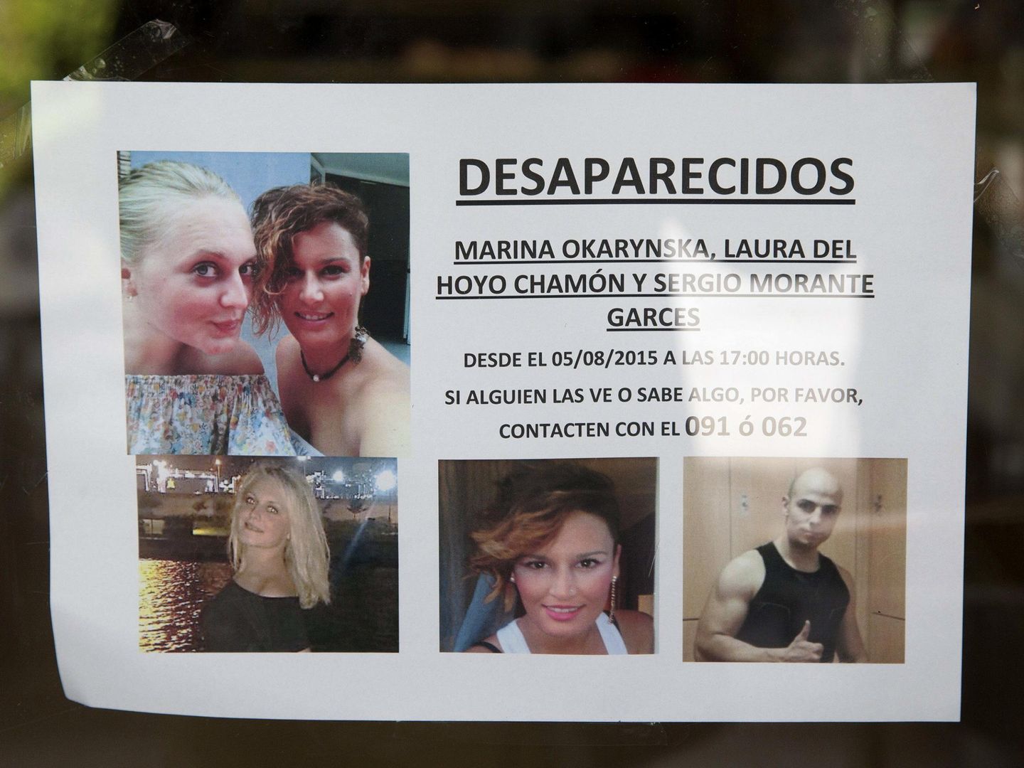 Cartel de la desaparición de Laura, Marina y Sergio (EFE)