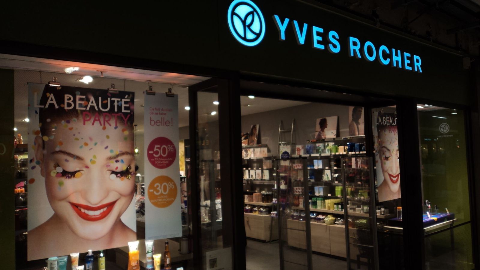 Foto: Una de las tiendas de Yves Rocher. (ErasmusOfParis, Wikipedia)