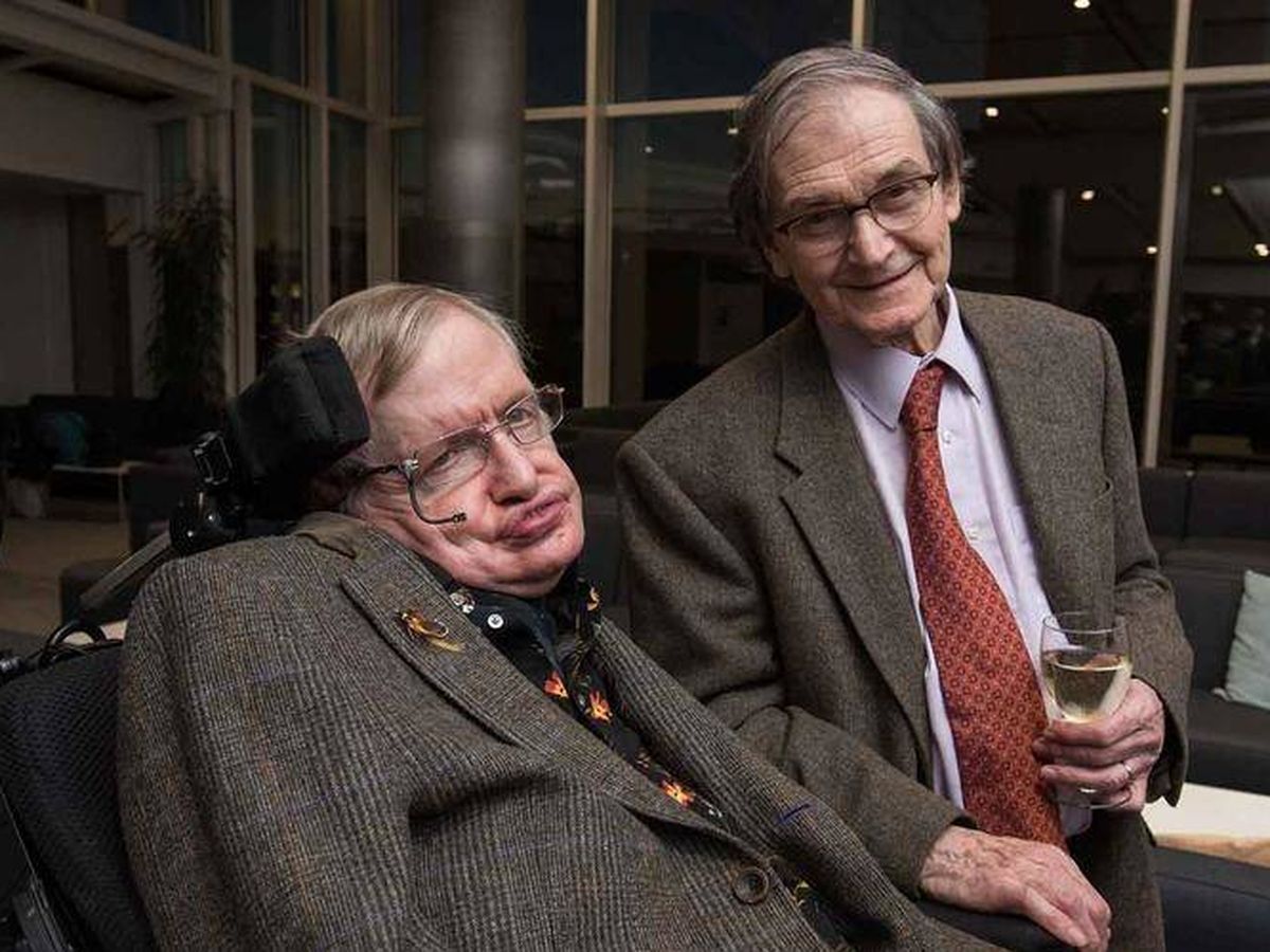 Foto: Roger Penrose junto al físico Stephen Hawking.