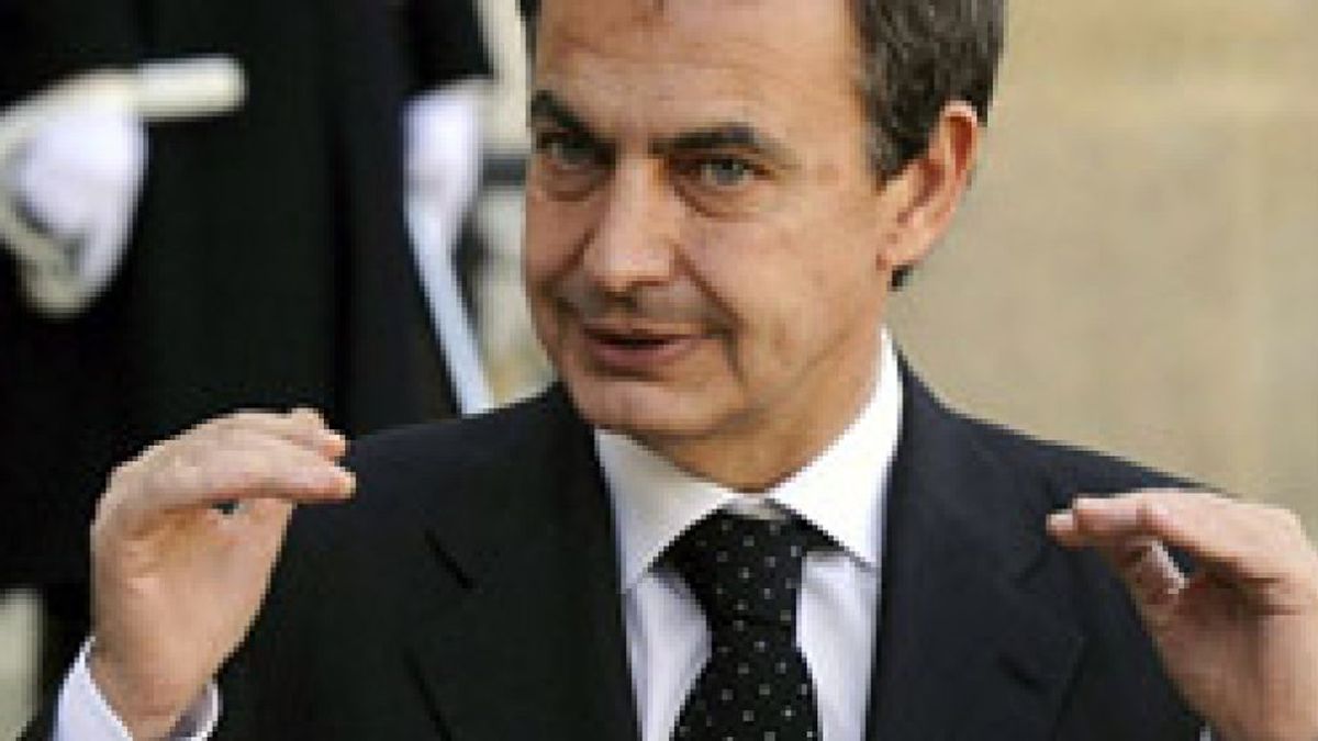 Zapatero ve una "absoluta locura" el rumor que apunta a que España necesitará 280.000 millones de la UE