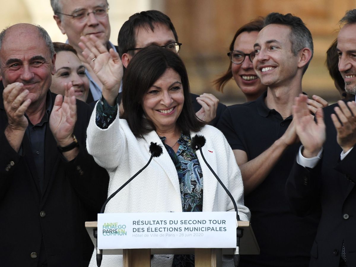 Foto: La alcaldesa de París, Anne Hidalgo, celebra su victoria en la segunda ronda de las elecciones municipales. (EFE)