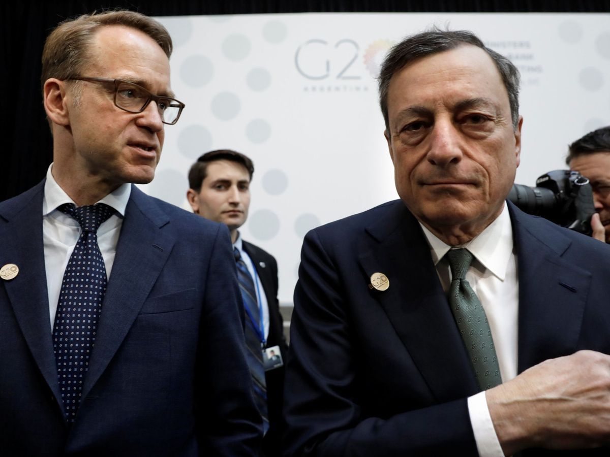 Foto: El presidente del Bundesbank, Jens Weidmann, y el ex presidente del BCE, Mario Draghi. (Reuters)