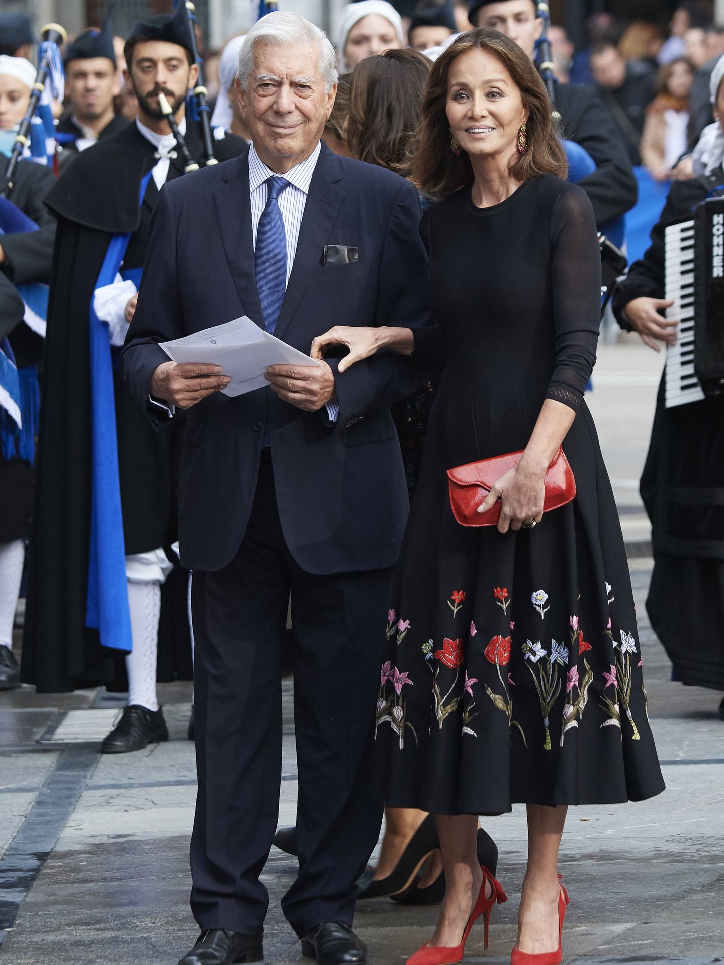 Mario Vargas Llosa e Isabel Preysler, en los Premios Princesa de Asturias. (Getty)