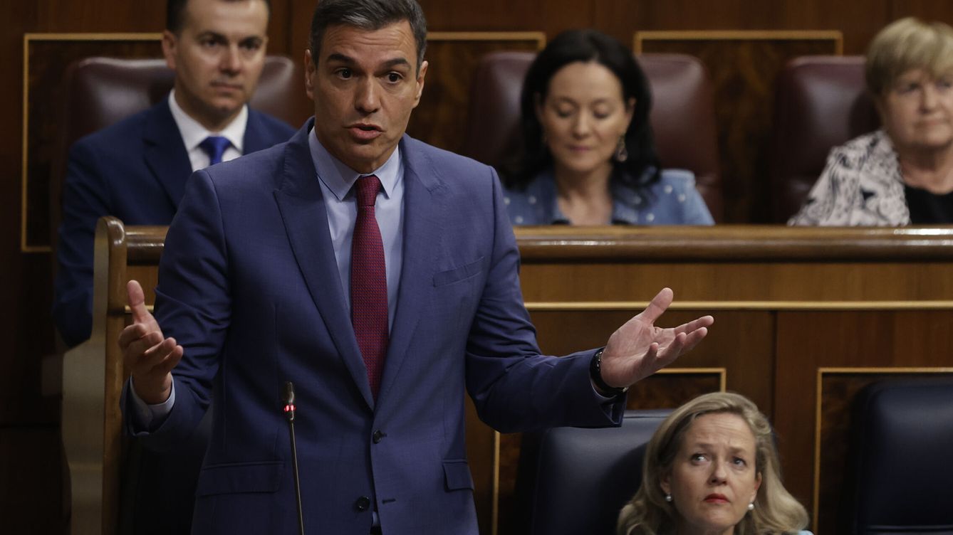 Foto: El presidente del Gobierno, Pedro Sánchez, interviene durante la sesión de control en el Congreso este miércoles. (EFE/Emilio Naranjo)