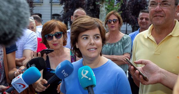 Foto: La candidata a la presidencia del PP Soraya Sáenz de Santamaría en Badajoz. (EFE)