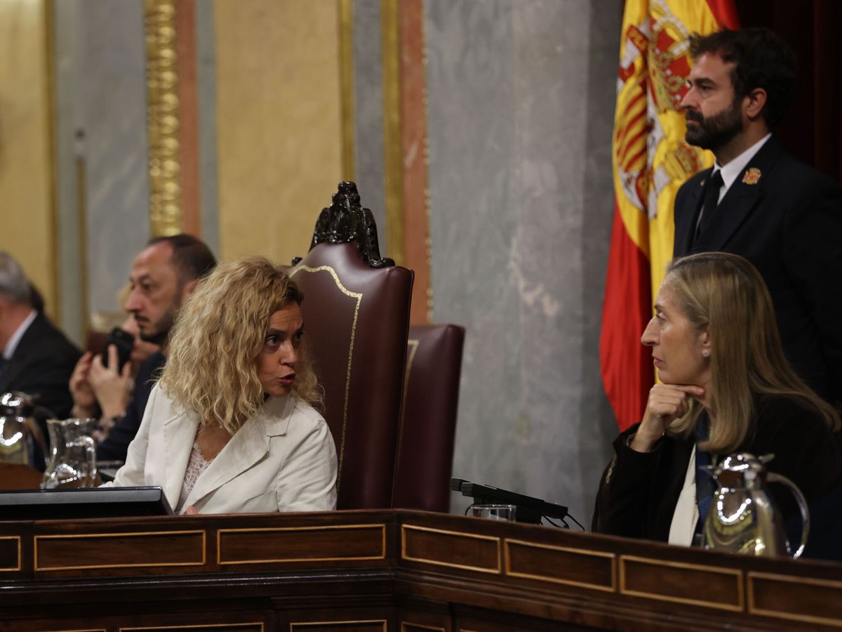 Foto: La presidenta del Congreso de los Diputados, Meritxell Batet, y la vicepresidenta, Ana Pastor. (EFE/Kiko Huesca)