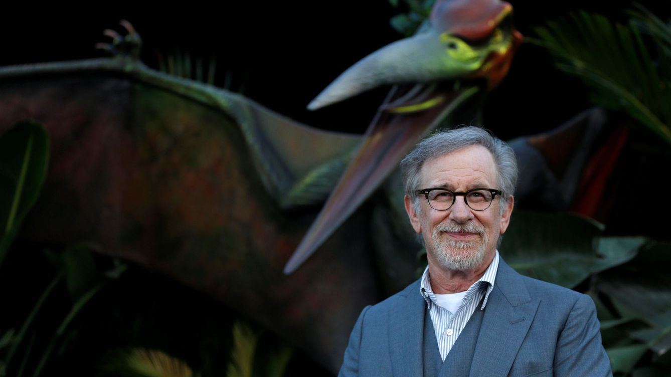 Steven Spielberg, más allá del cine: familia numerosa, divorcio millonario y un escándalo porno