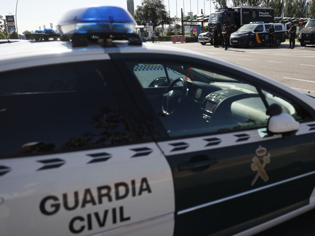 Foto: Coches patrulla de la Guardia Civil. (EFE/Mariscal)