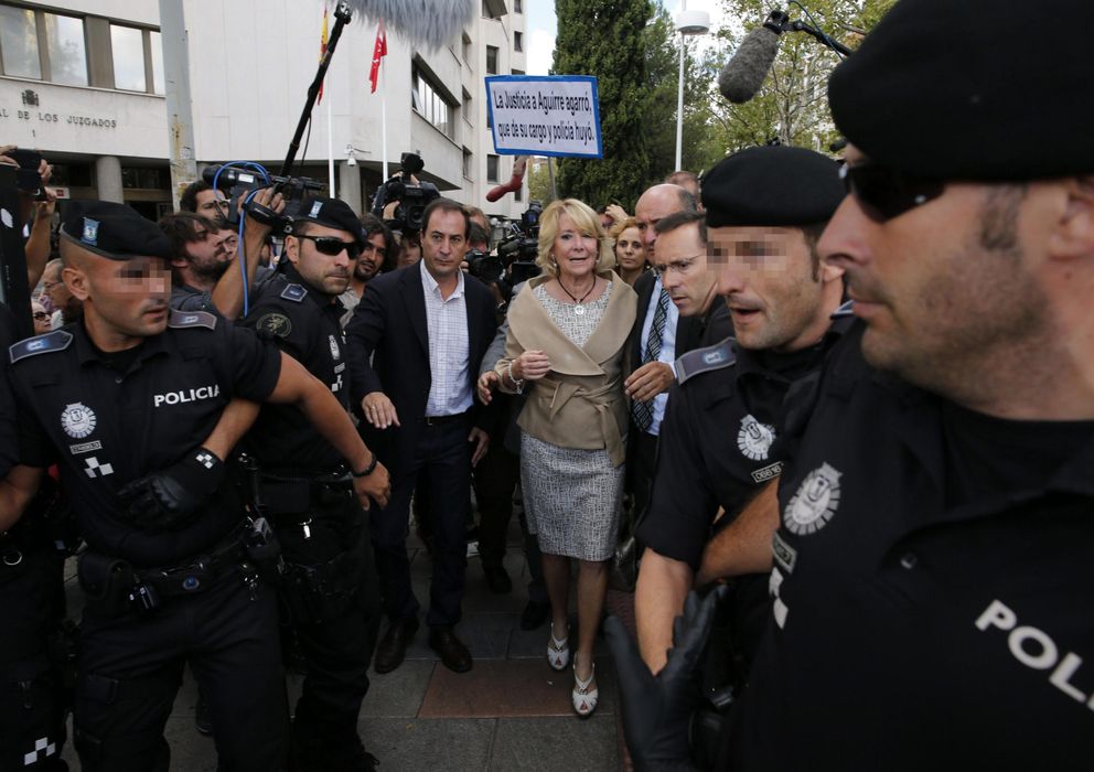 Foto: Esperanza Aguirre a la salida del juzgado. (EFE)
