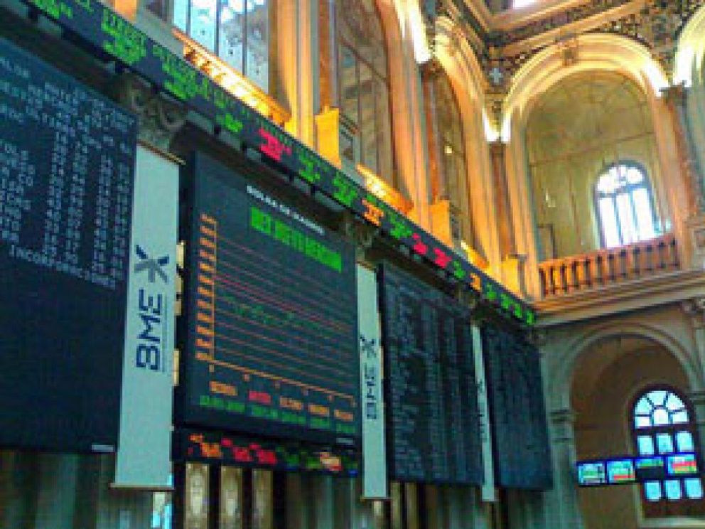 Foto: Wall Street lleva el optimismo a la bolsa: el Ibex 35 sube un 0,9% y recupera los 10.900 puntos