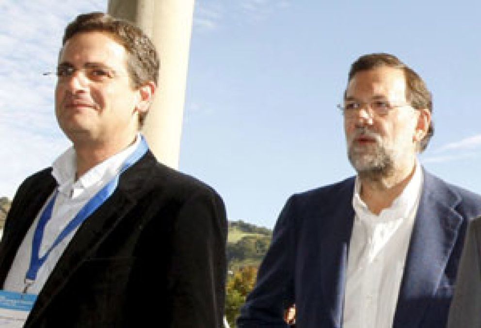 Foto: Basagoiti se posiciona: "Es una guerra de poder. Tenemos que ayudar a Rajoy"