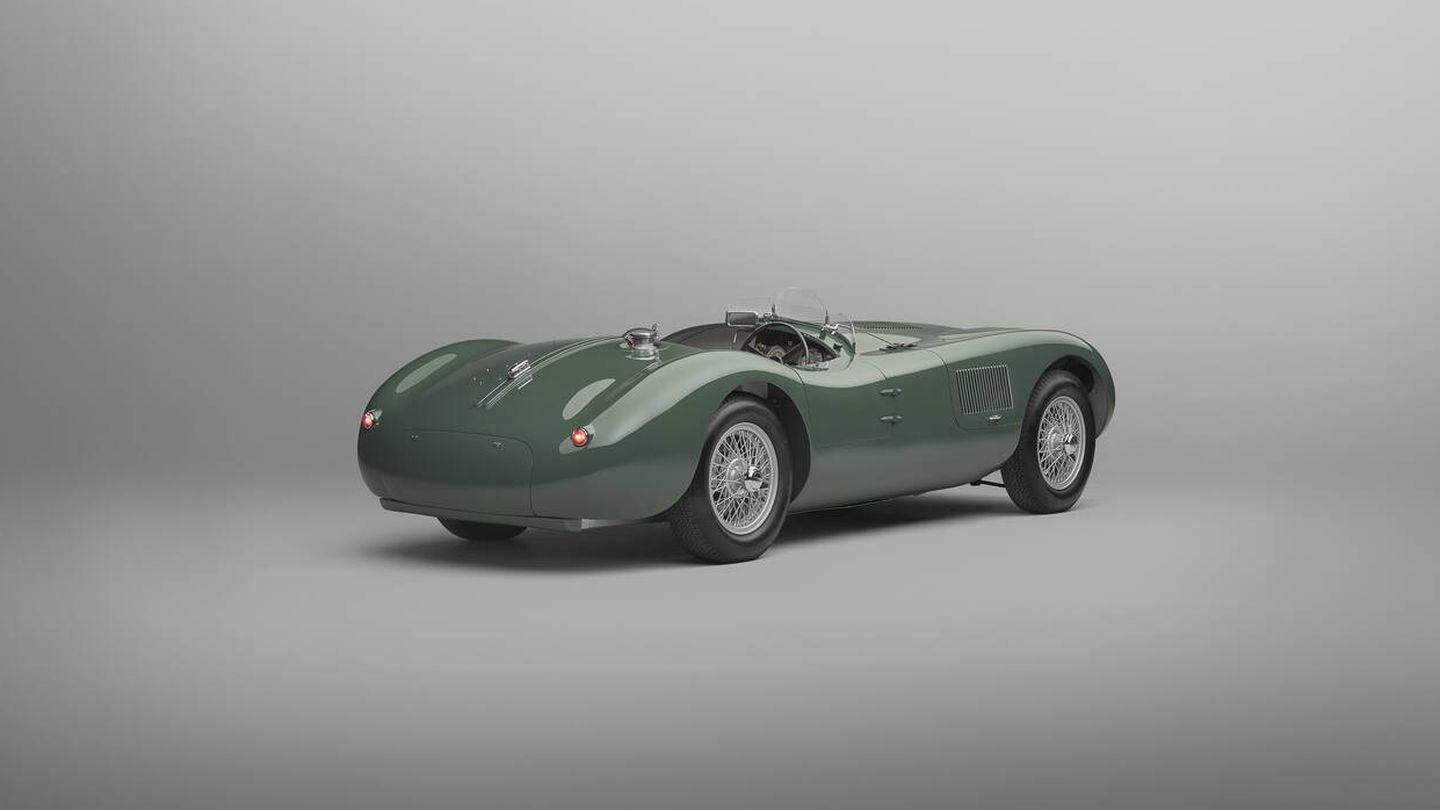En 1951 se introdujo el C-Type para las 24 Horas de Le Mans, mismo año en que las ganó por primera vez.