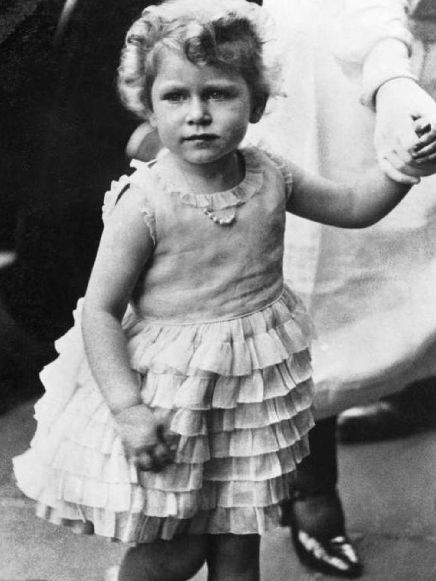 La reina Isabel II, de niña. (Getty)
