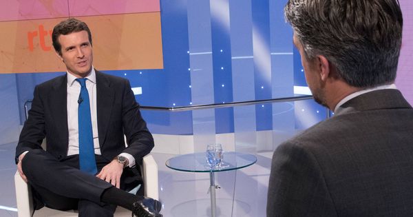 Foto: Pablo Casado, presidente del Partido Popular, en una entrevista en la televisión pública. (TVE)