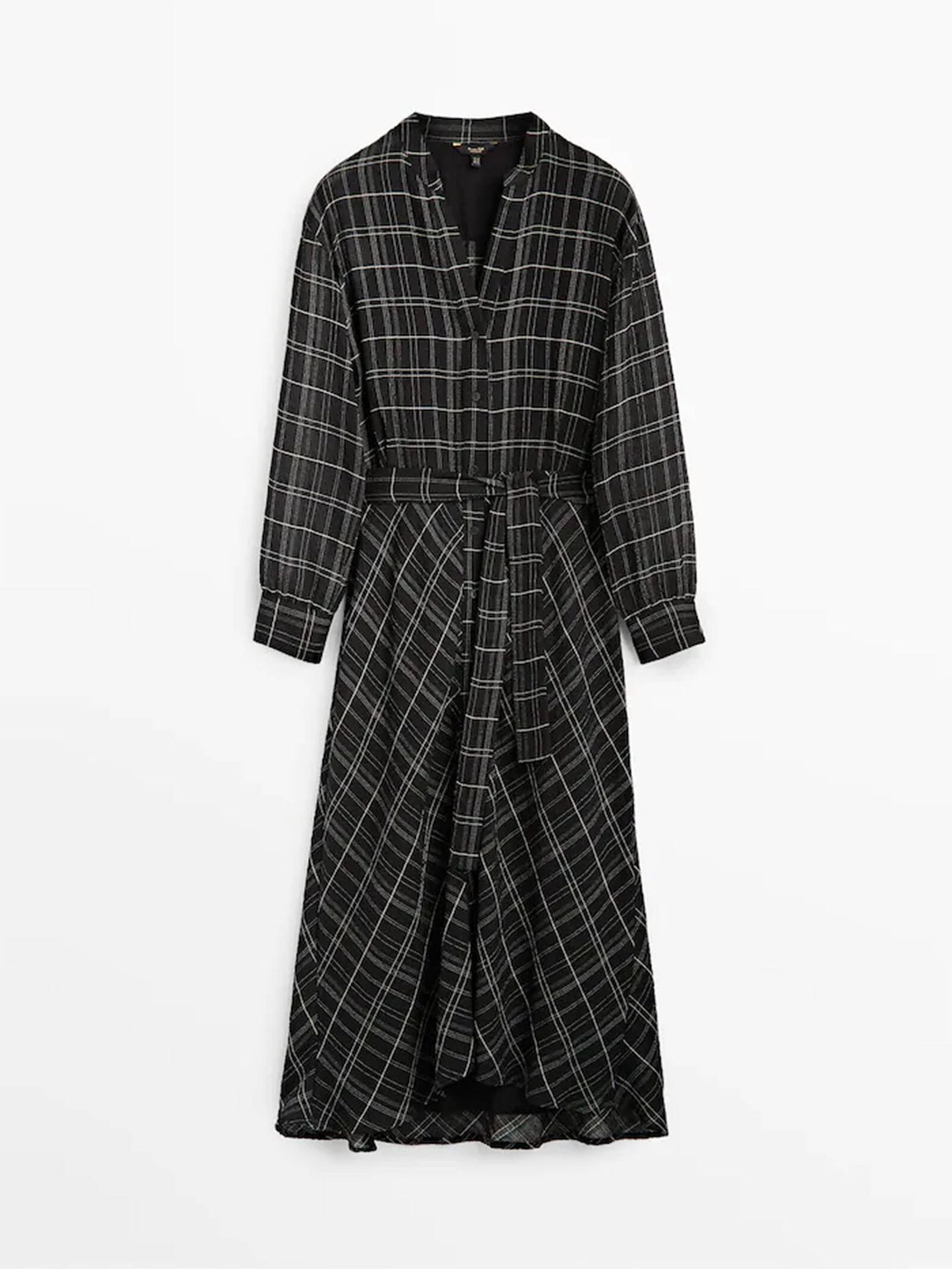 El vestido camisero de Massimo Dutti con estampado de cuadros que necesitas en tu armario. (Cortesía)