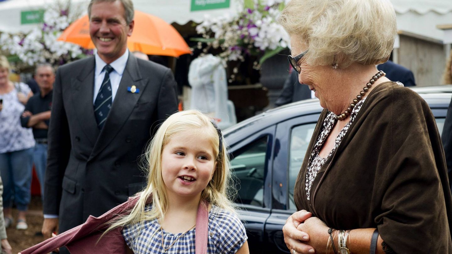 Beatriz de Holanda y la princesa Amalia,  en 2011. (EFE)