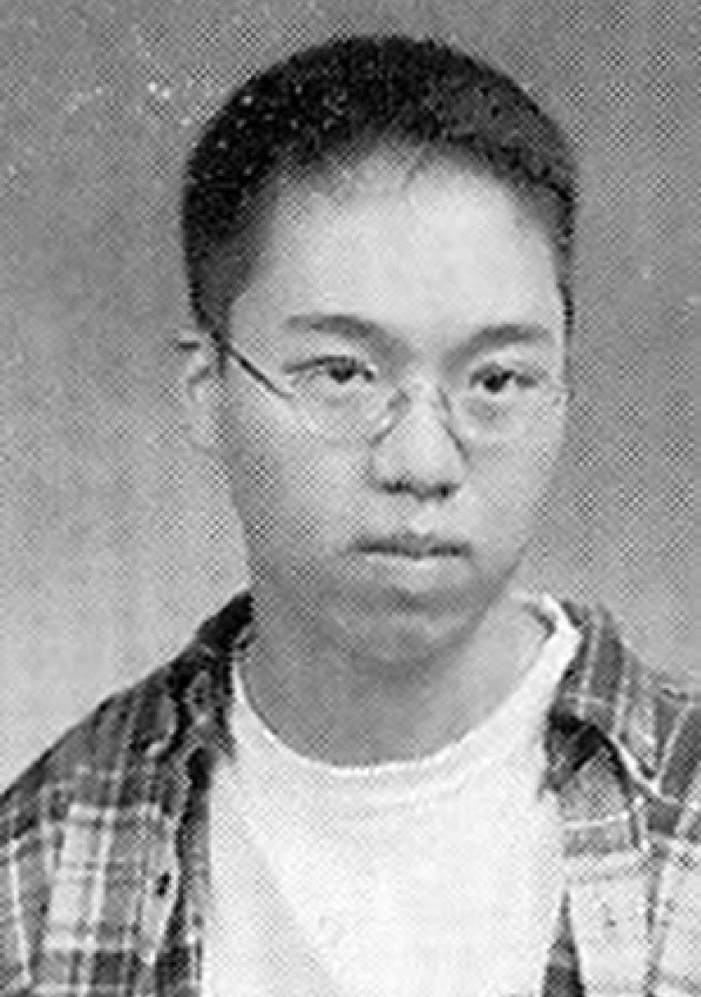 Foto: Cho Seung-Hui, un joven solitario autor de perturbadores relatos