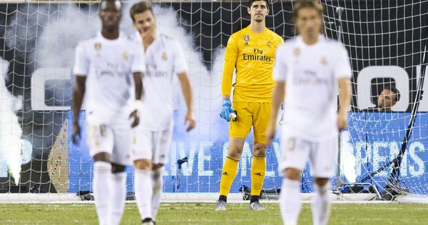 Foto: Las seis patas de las que cojea el Real Madrid o por qué hay temor entre la afición. (Reuters)