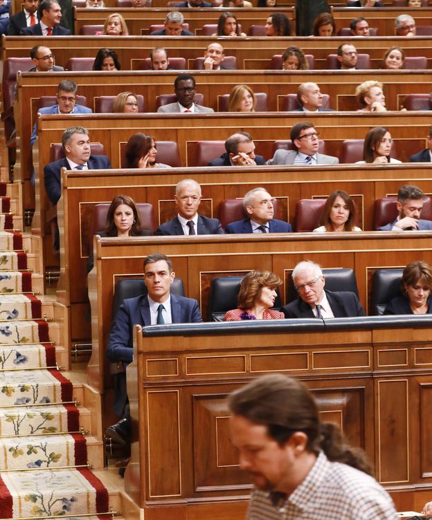Foto: Pablo Iglesias se dirige a la tribuna ante Pedro Sánchez, el pasado 25 de julio, en el pleno de segunda votación de investidura. (Inma Mesa | PSOE)