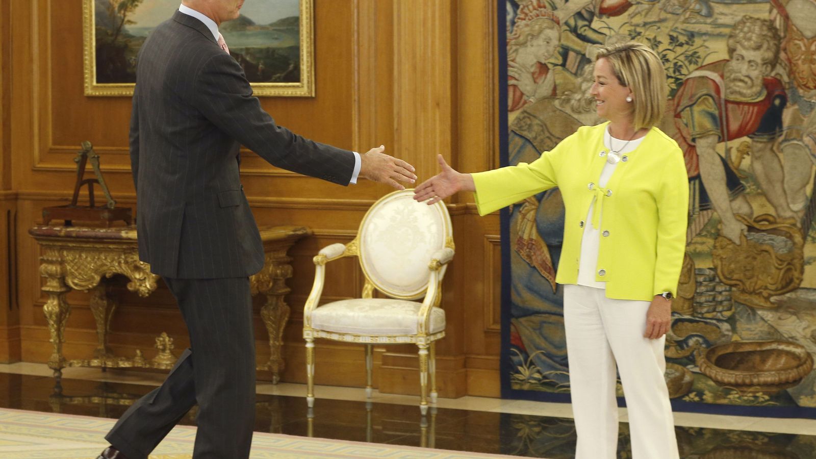 Foto: El Rey recibe en el Palacio de la Zarzuela a la diputada de Coalición Canaria (CC) Ana Oramas. (Efe) 