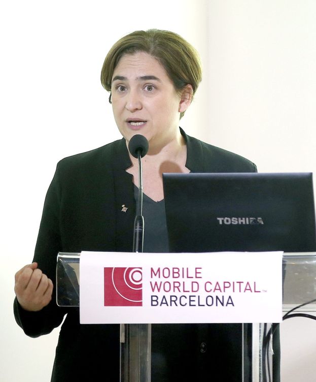 Foto: Ada Colau presenta las actividades que llevará a cabo Barcelona con motivo del Congreso Mundial de Móviles. (EFE)