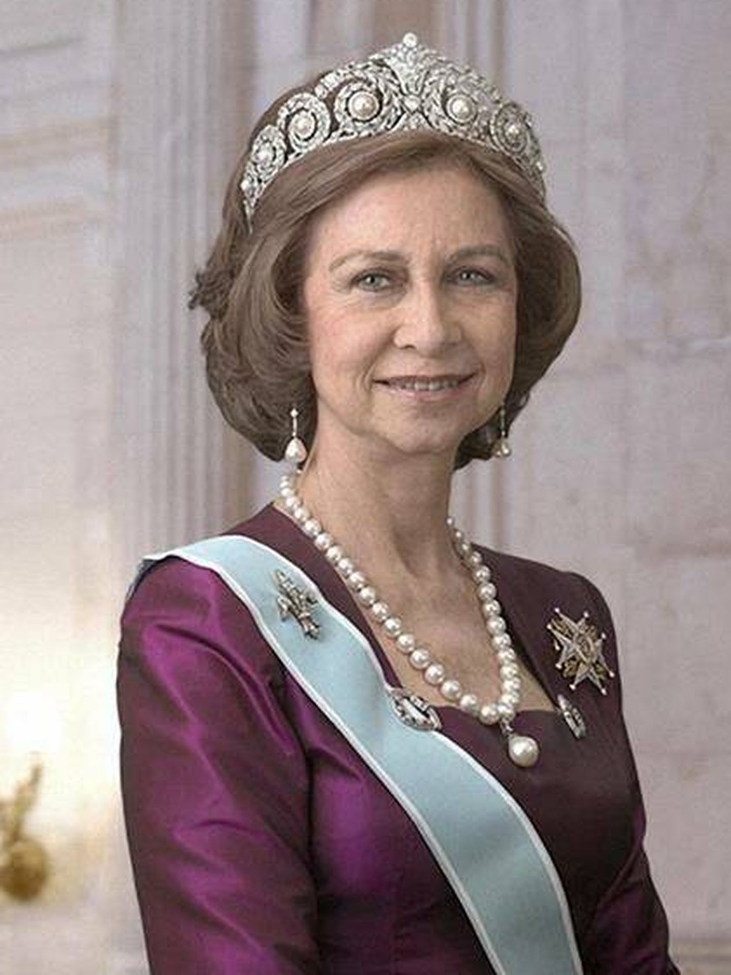  La reina Sofía, con la Peregrina. (Casa Real)