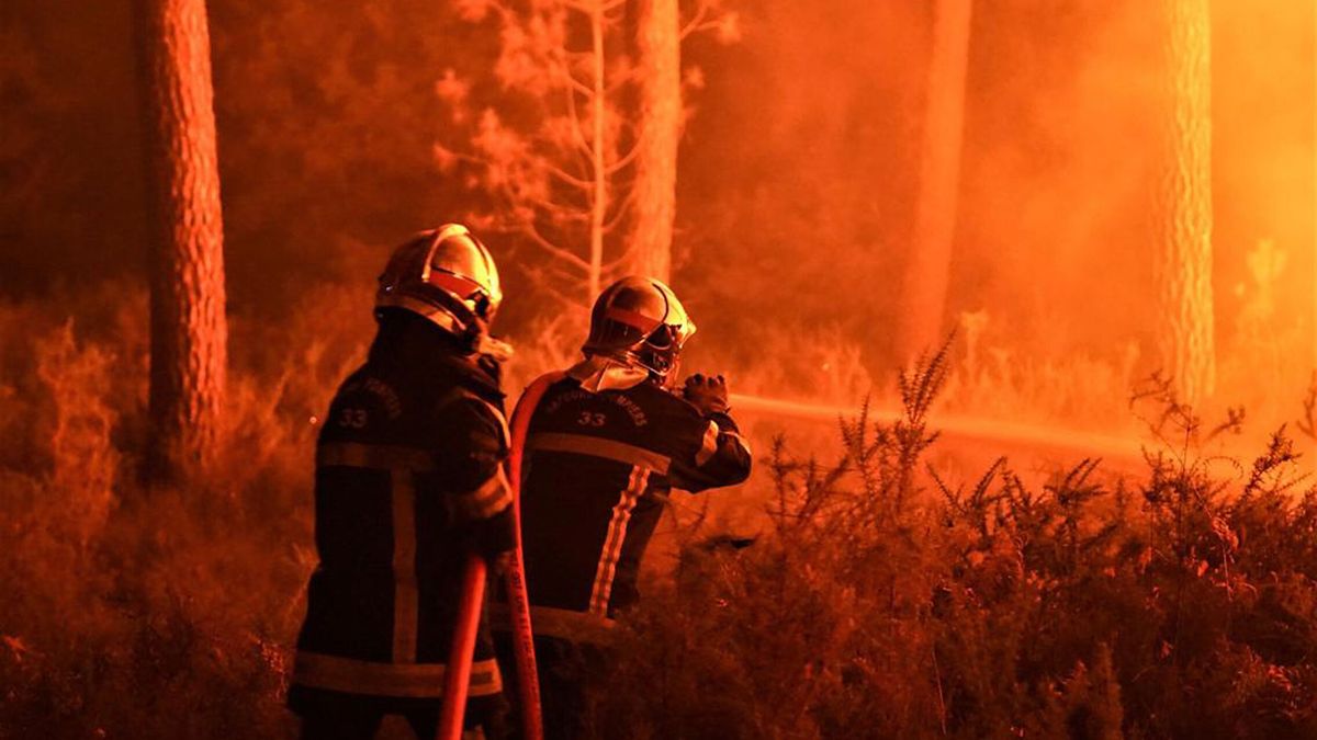 Francia se encomienda a la ayuda europea al verse superada por la peor ola de incendios en años