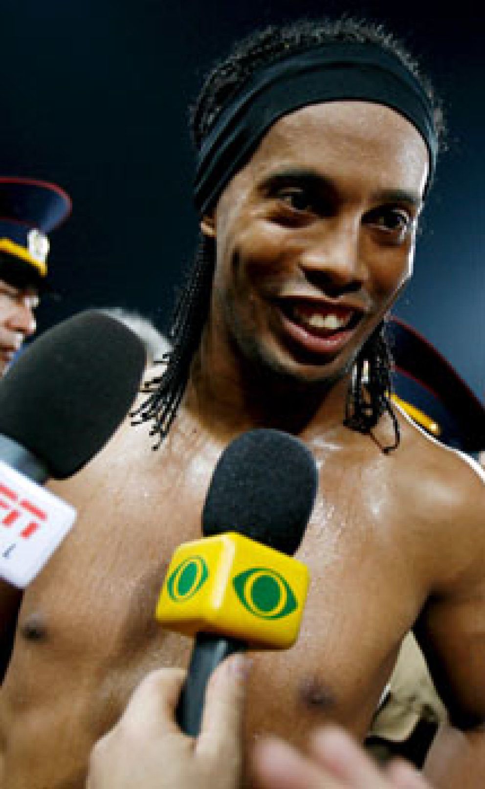 Foto: Galliani: "Con Ronaldinho tenemos más abonados que tras ganar la Liga de Campeones"