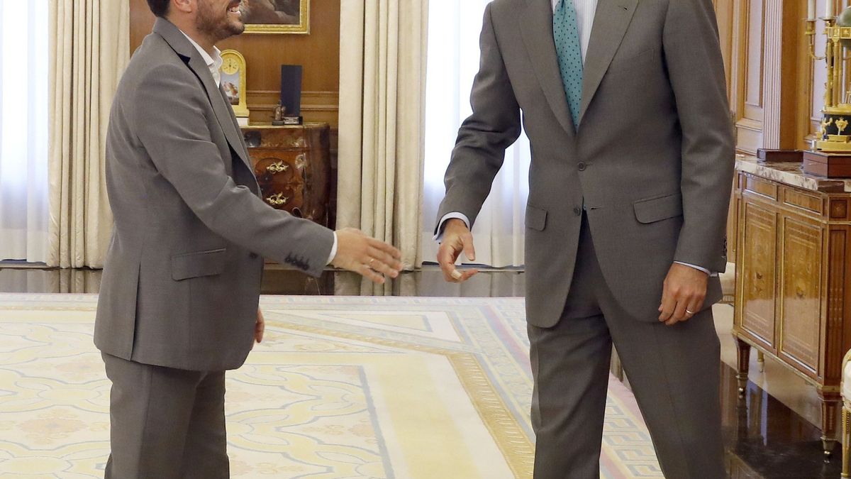 Garzón transmite al Rey que su discurso tras el referéndum fue "un error"