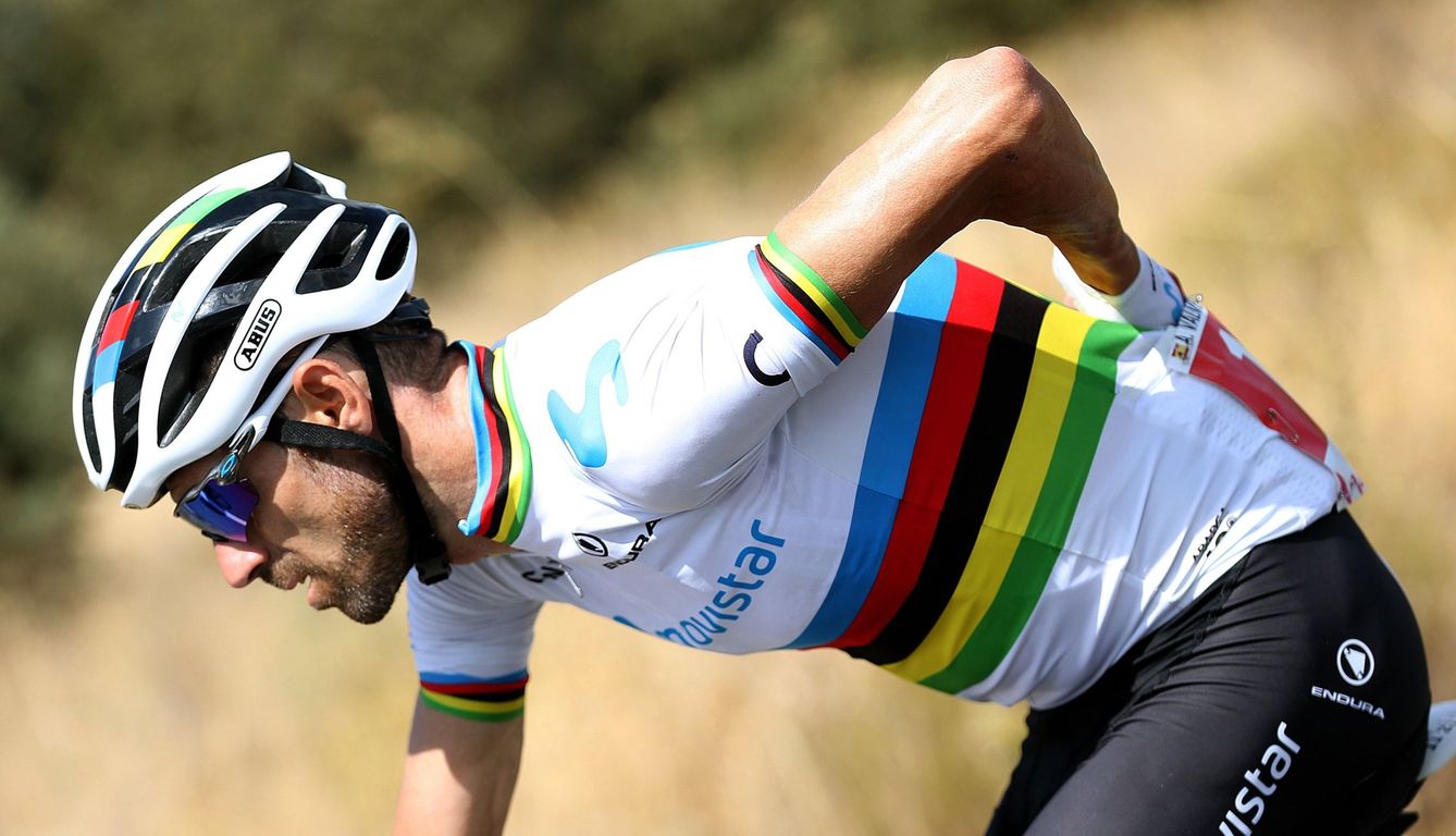 Alejandro Valverde con su maillot arcoíris. (EFE)