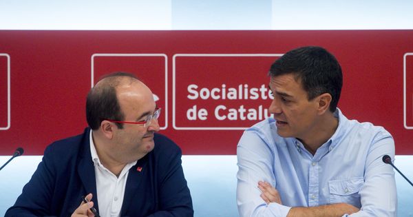 Foto: Pedro Sánchez y Miquel Iceta, durante la reunión de este viernes en Barcelona, en la sede del PSC. (EFE)