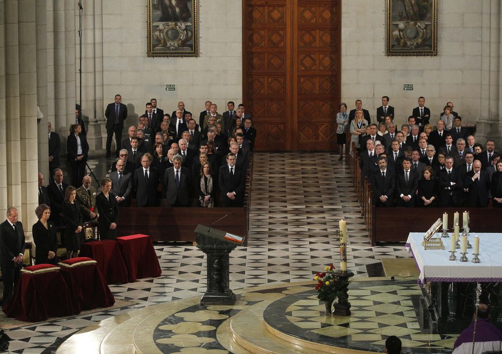 Foto: La Familia Real presidió la misa funeral por las victimas del 11-M. (EFE)