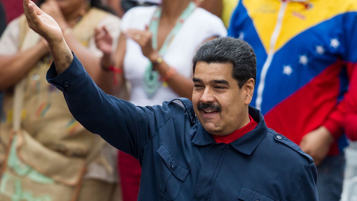 Maduro raciona la energía: cambiará el huso horario y decreta días libres para ahorrar