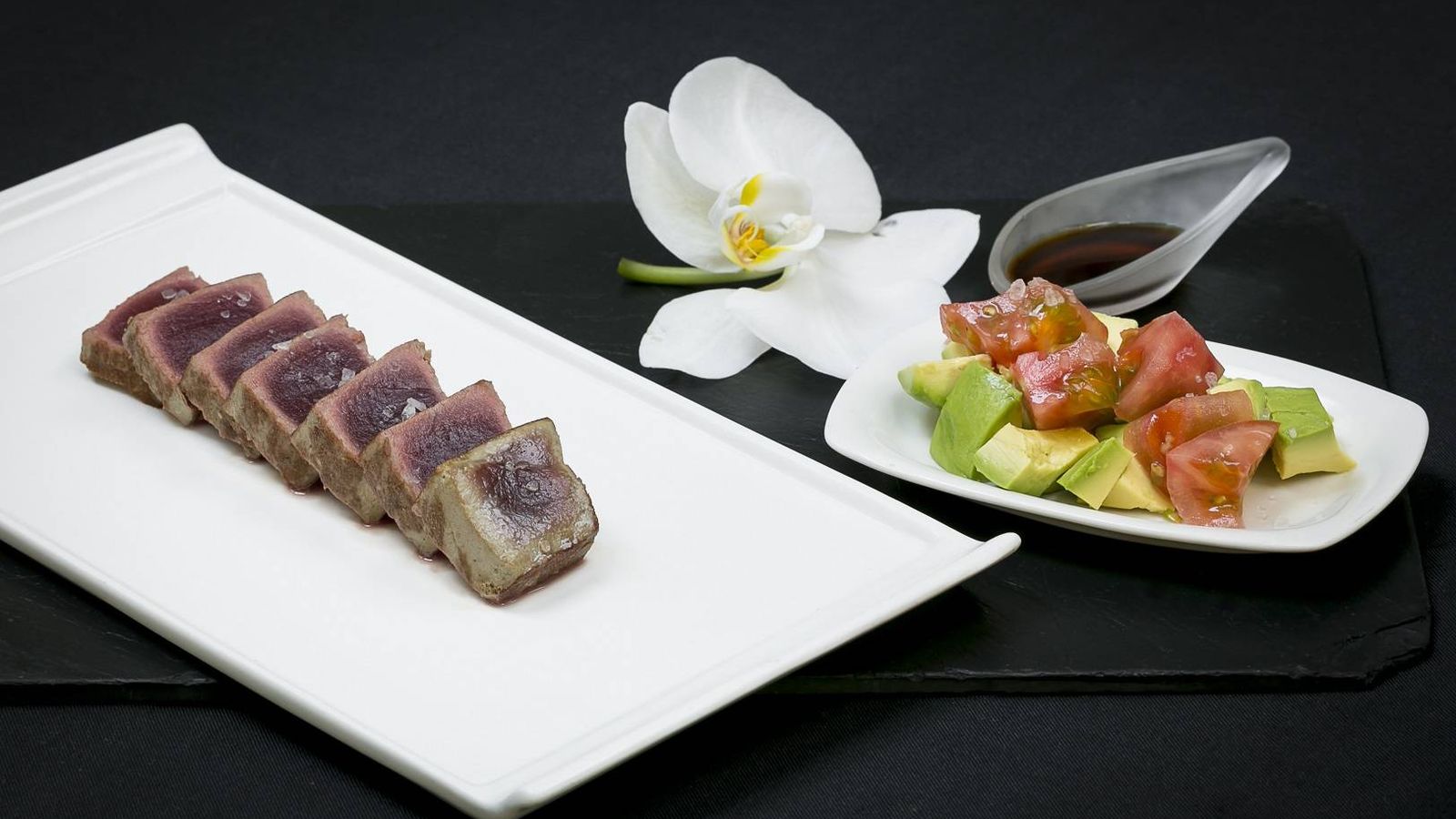 Foto: Este tataki de atún rojo de almadraba se sirve en el hotel VP Jardín de Recoletos