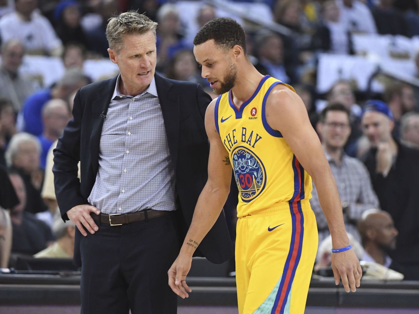 Stephen Curry reapareció el viernes tras haberse lesionado el 8 de marzo ante los San Antonio Spurs. (USA TODAY Sports)