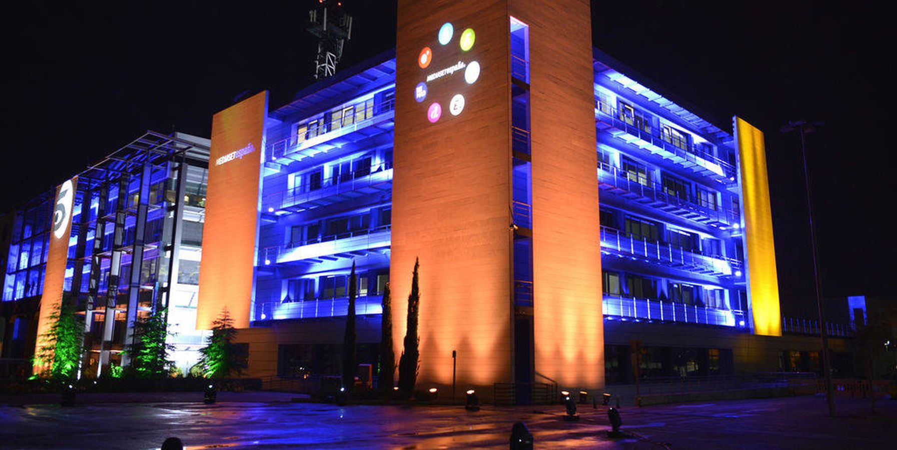 Cuatro comunica la propuesta de Mediaset España para llevar a cabo un debate de cara a las elecciones del 29-N