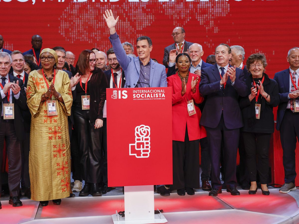 Foto: Pedro Sánchez tras ser elegido presidente de la Internacional Socialista. (EFE/Chema Moya)