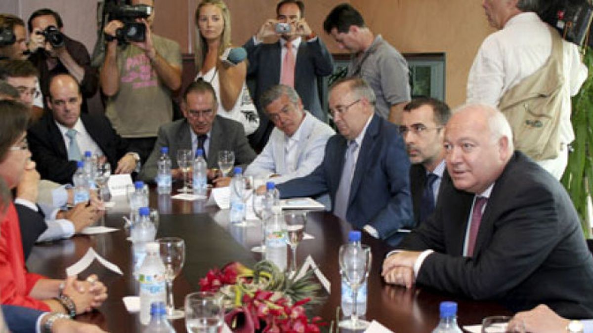 Moratinos reclama la soberanía del Peñón pero da prioridad a la cooperación